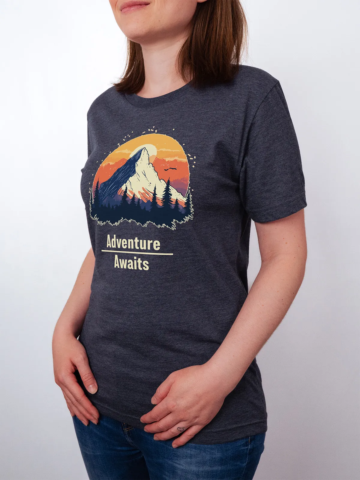 Abenteuer Wartet Heather Midnight Navy T-Shirt - Fruehlingsmode