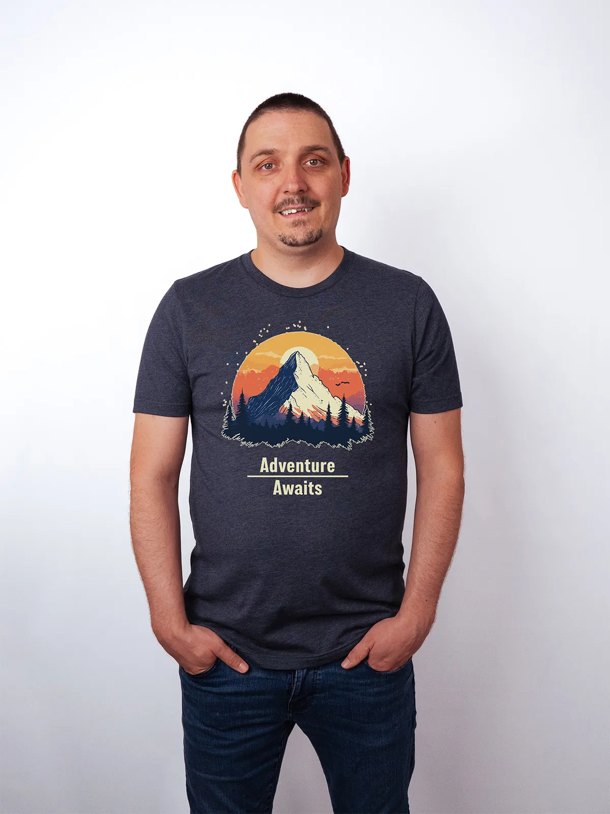 Abenteuer Wartet T-Shirt Heather Midnight Navy - Neustart