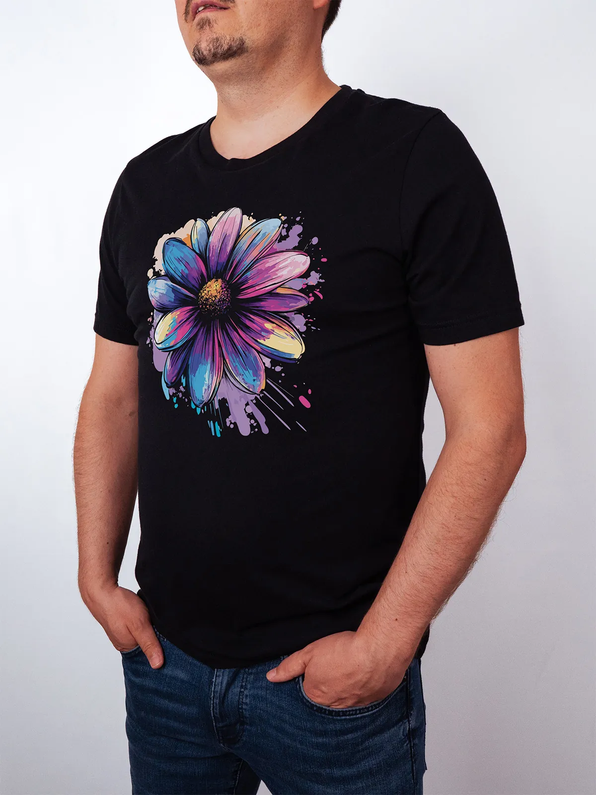 Bemalte Bluetenblaetter T-Shirt Black - Fruehling Kollektion