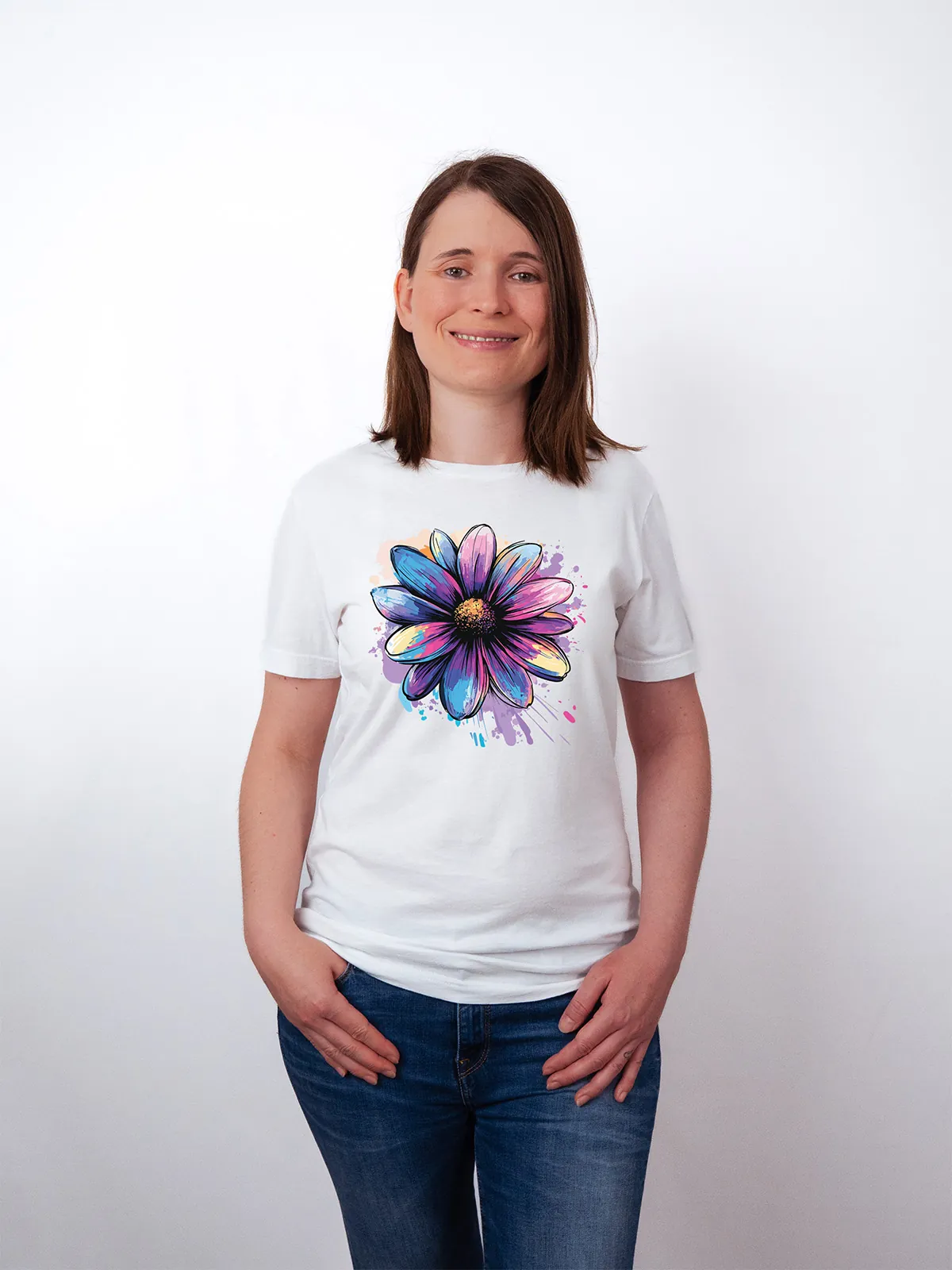 Bemalte Bluetenblaetter T-Shirt White - Fruehling mit ShiftOutfit