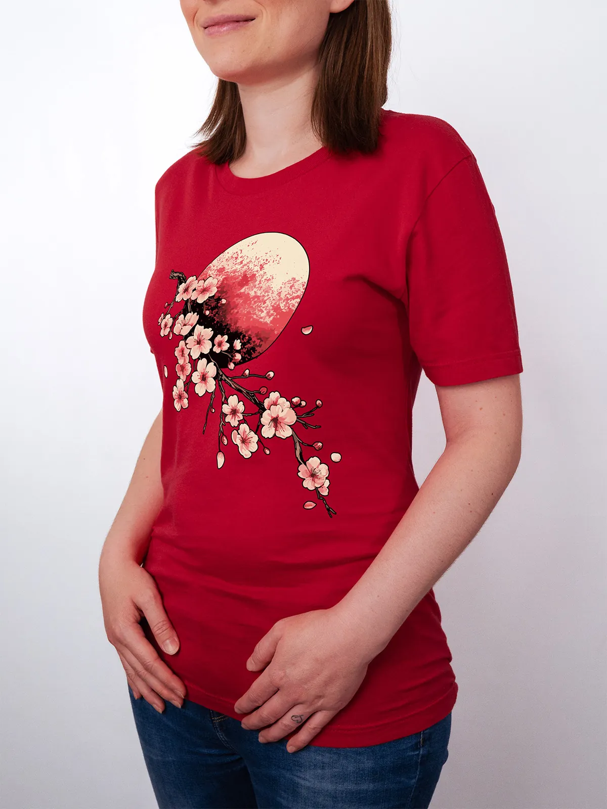 Bluetenmond T-Shirt in Red, getragen von einem Damen Model, in der Ansicht von seite.