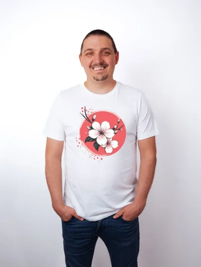 Bluetensonne T-Shirt in White, getragen von einem Herren Model, in der Ansicht von vorne.