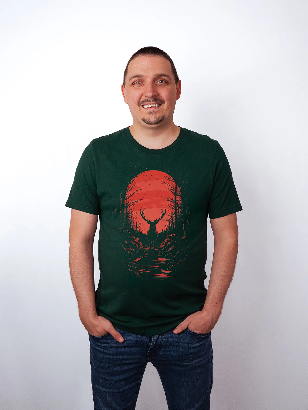 Hirsch Karminrot Forest T-Shirt - Fruehlingsmode