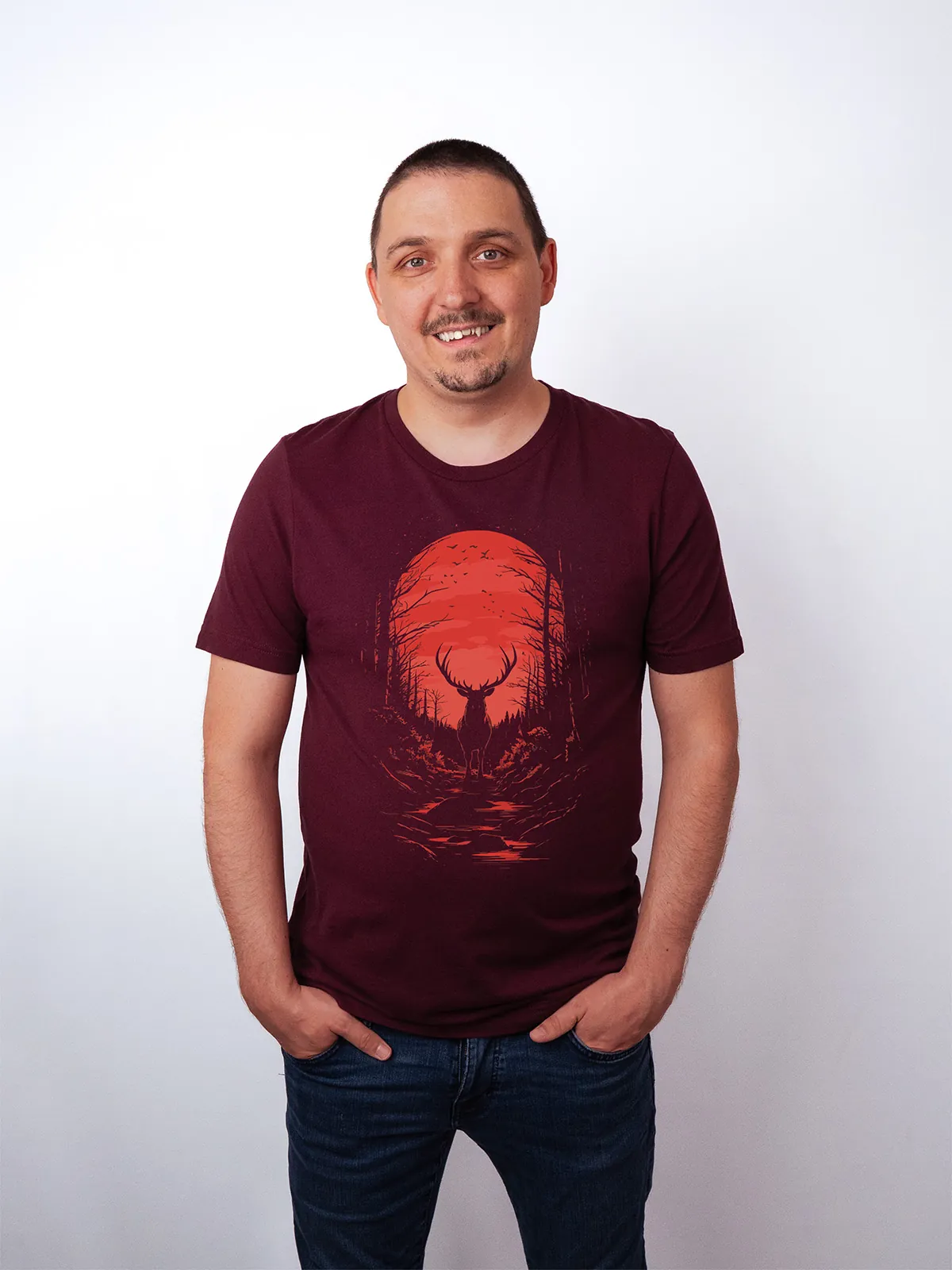 Hirsch Karminrot Maroon T-Shirt - Fruehlingsmode