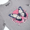 Sakura Schmetterling T-Shirt in Athletic Heather, Detailansicht des Drucks.