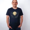 Sternbeglaenzte Felder T-Shirt Navy - Neustart