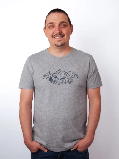 Bergsee und Pfade T-Shirt - Must Have